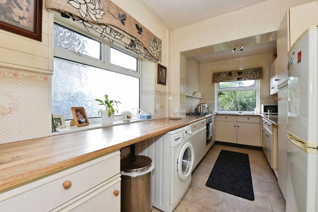 Property photo 2 of 15 Pbox-Img.Jpg