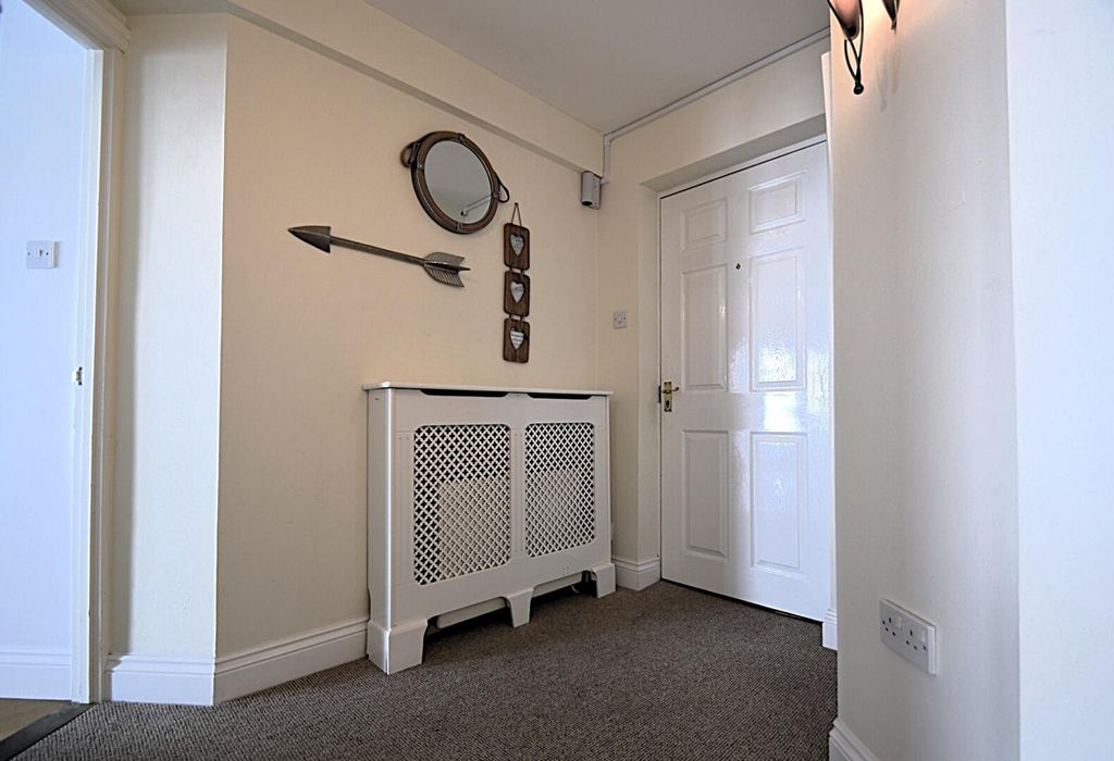 Property photo 3 of 12 Hallway