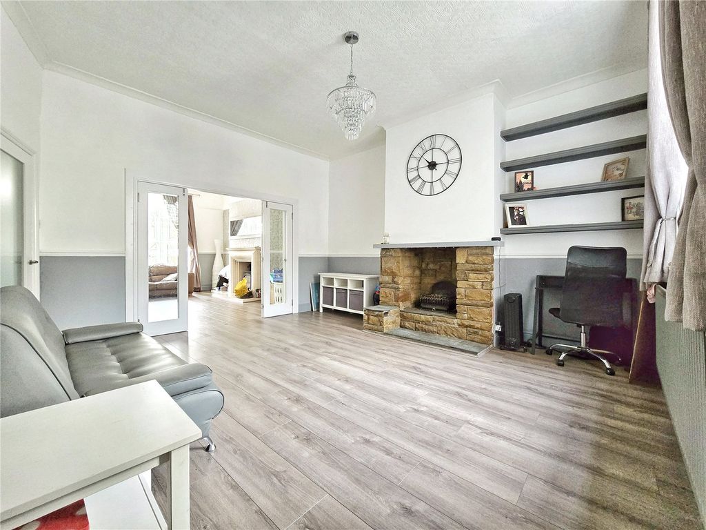 Property photo 1 of 15 Dining Room