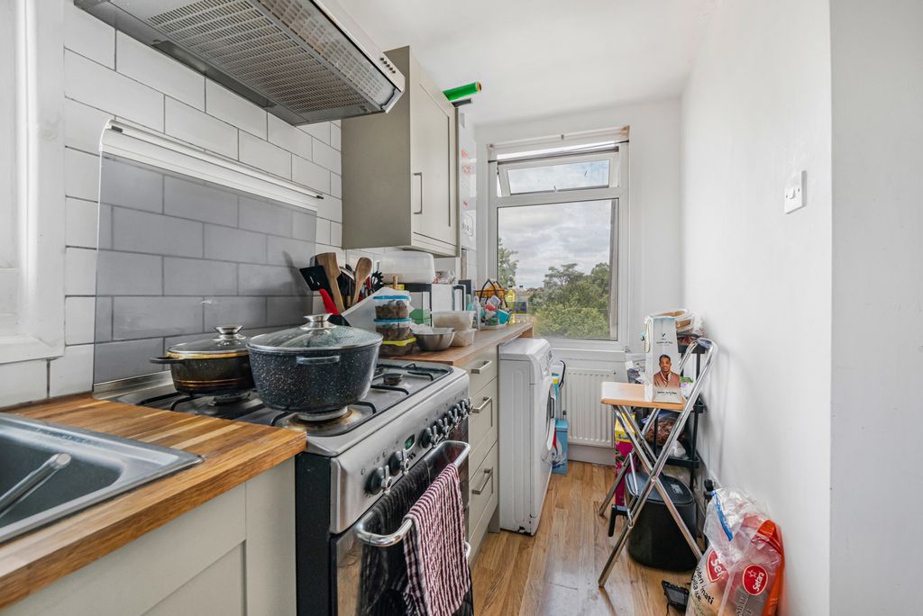 Property photo 3 of 13 Kitchen