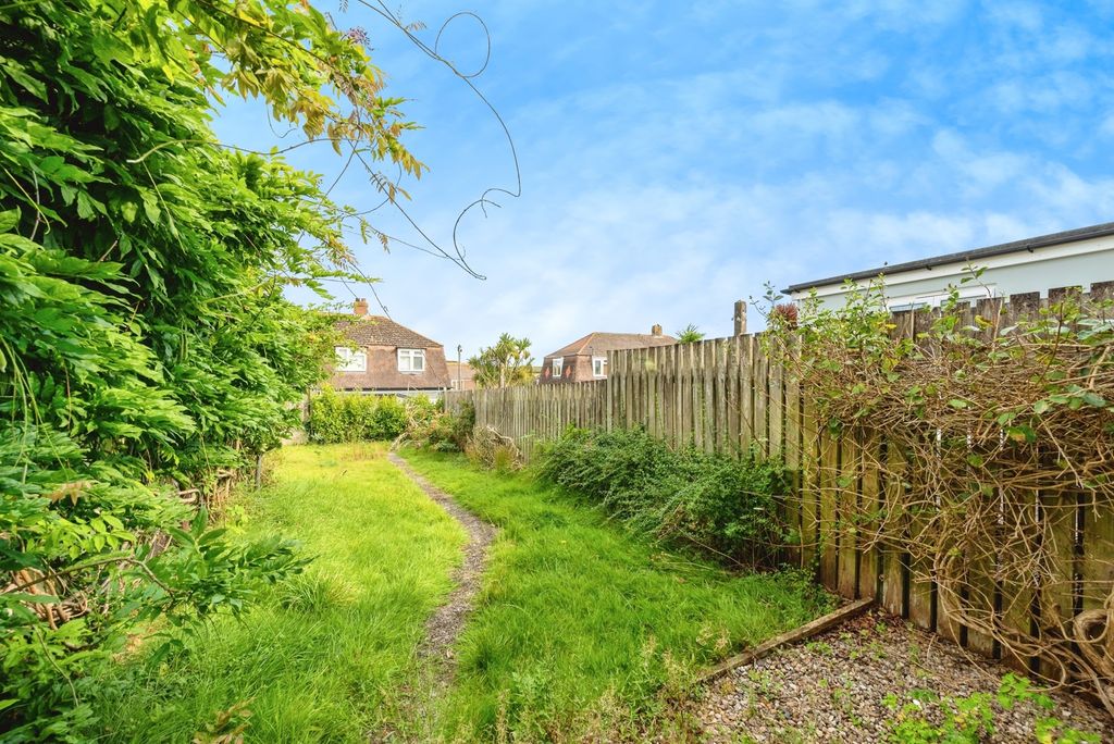 Property photo 3 of 17 Photo