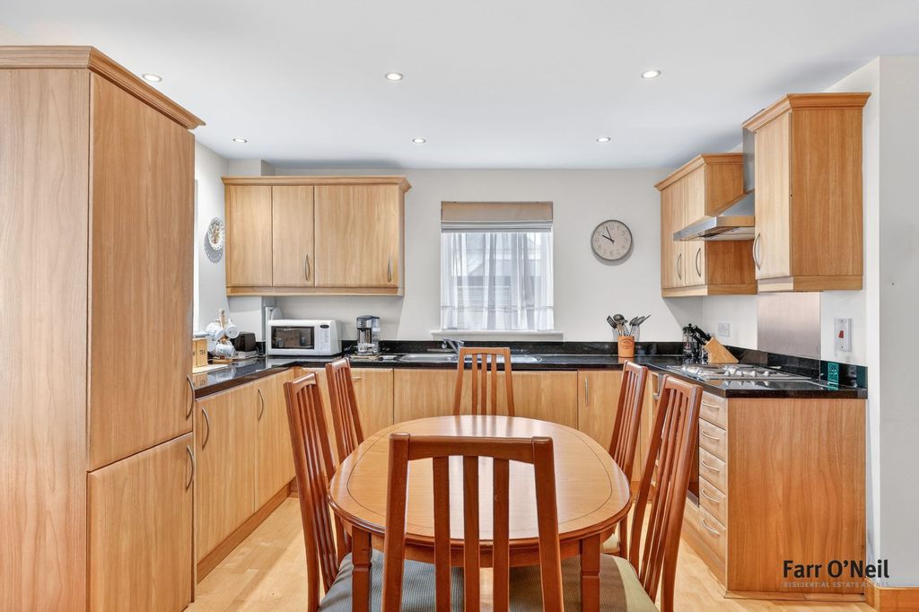 Property photo 2 of 23 Photo 11