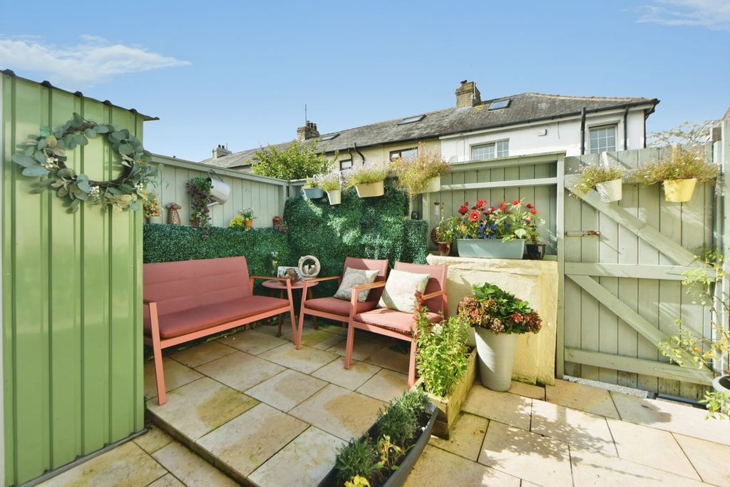 Property photo 3 of 22 Pbox-Img.Jpg