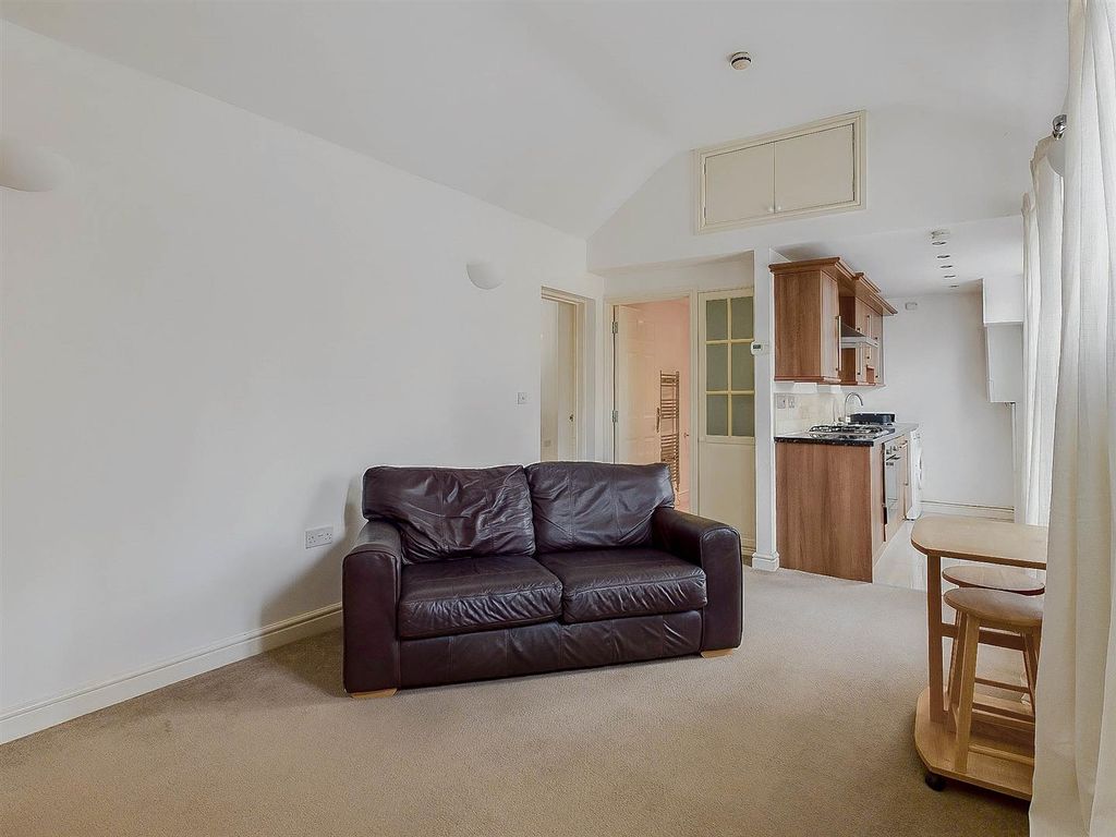 Property photo 3 of 9 Cam02541G0-Pr0360-Still002.Jpg