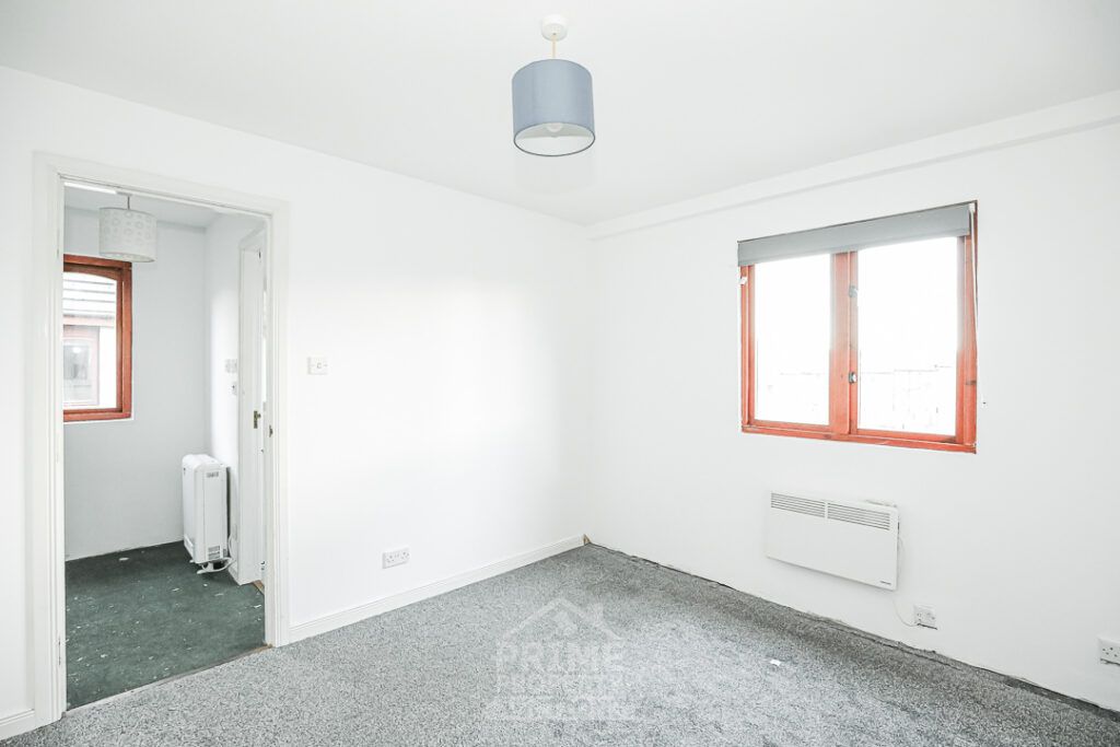 Property photo 3 of 25
