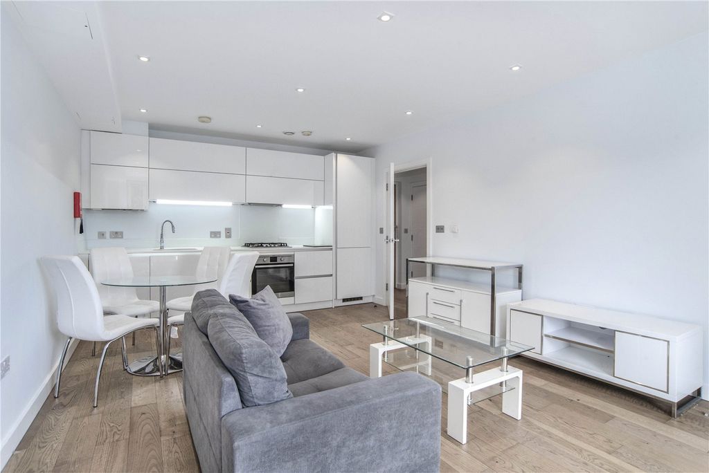 Property photo 1 of 9 Reception Room