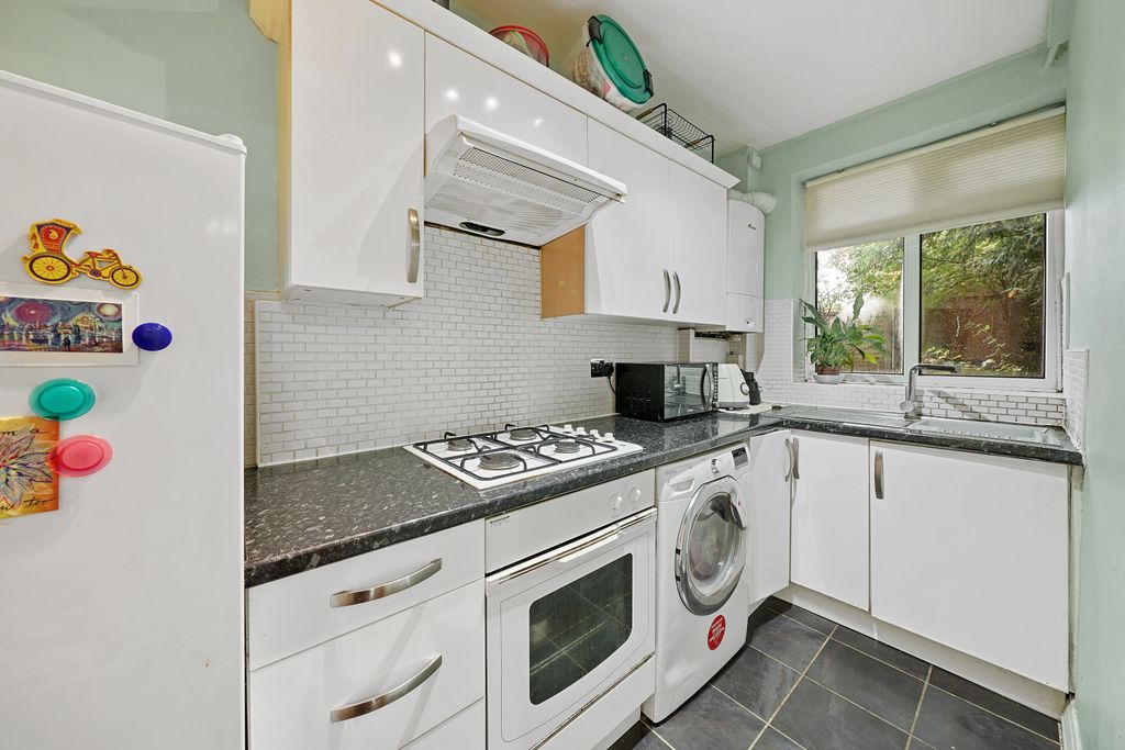 Property photo 2 of 11