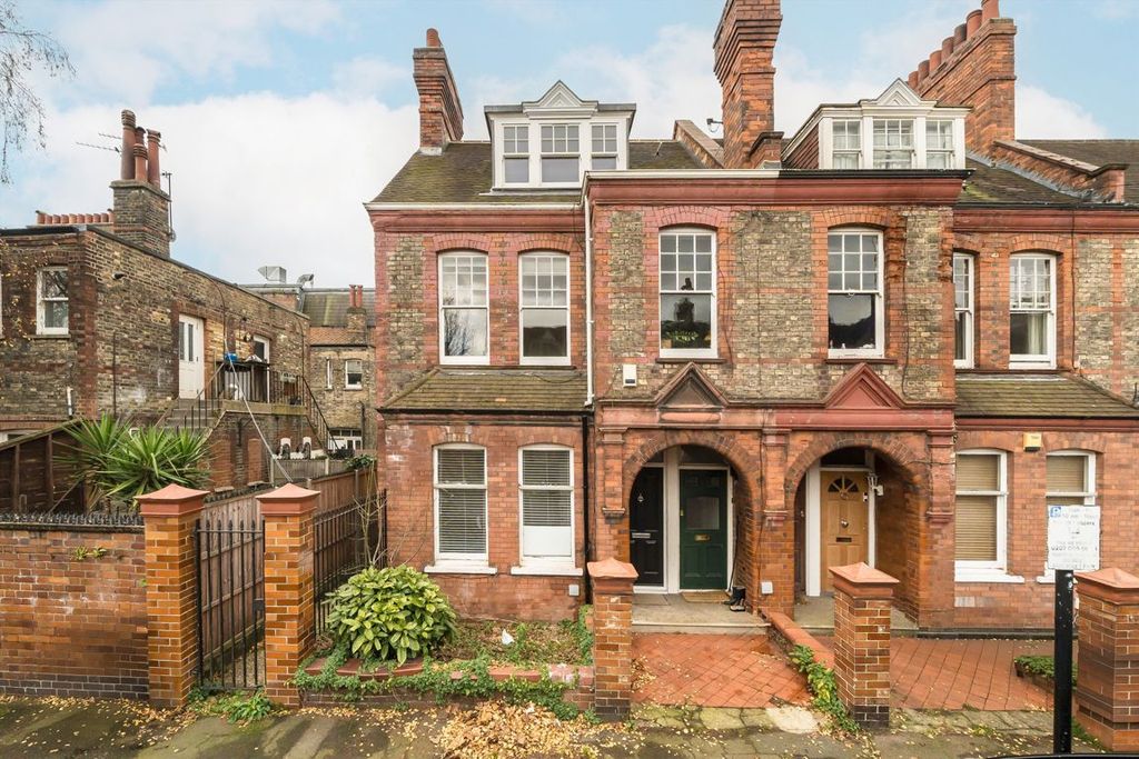 Property photo 1 of 6