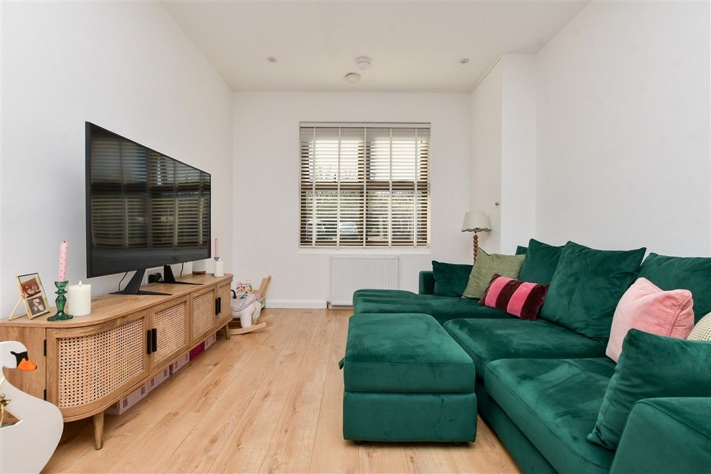 Property photo 2 of 10 Lounge/Diner