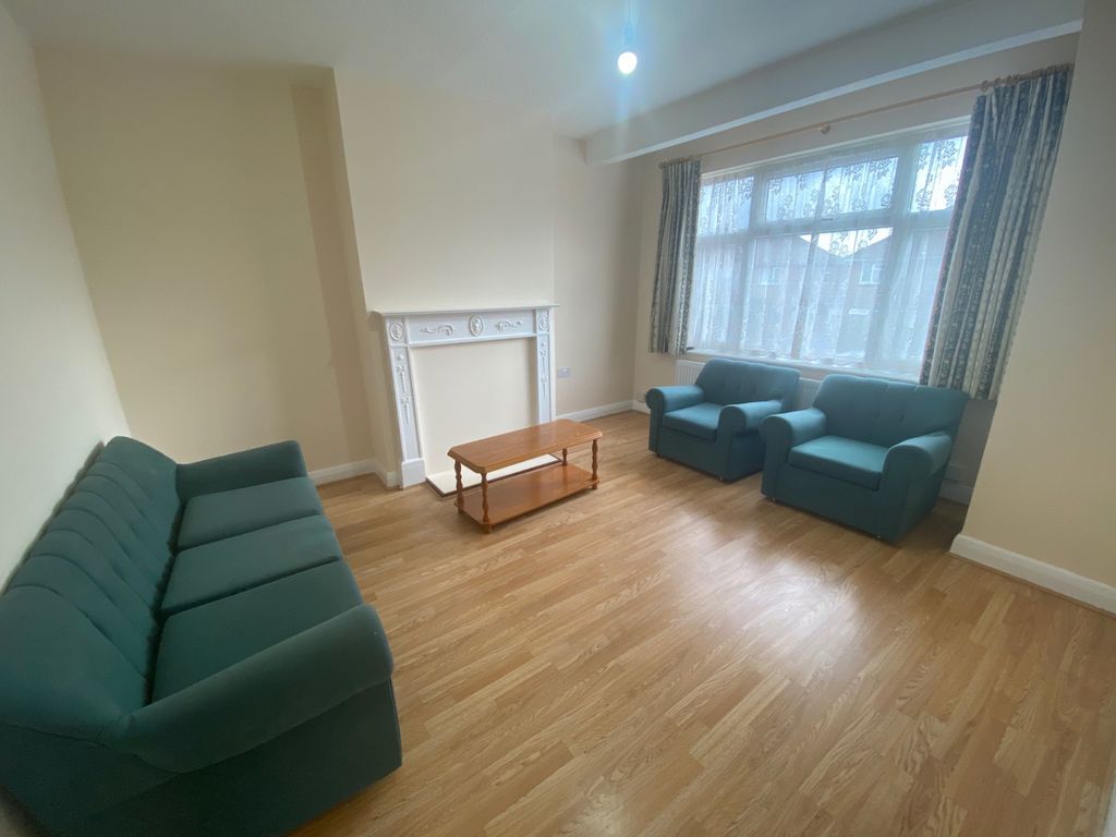 Property photo 3 of 6 Gallery