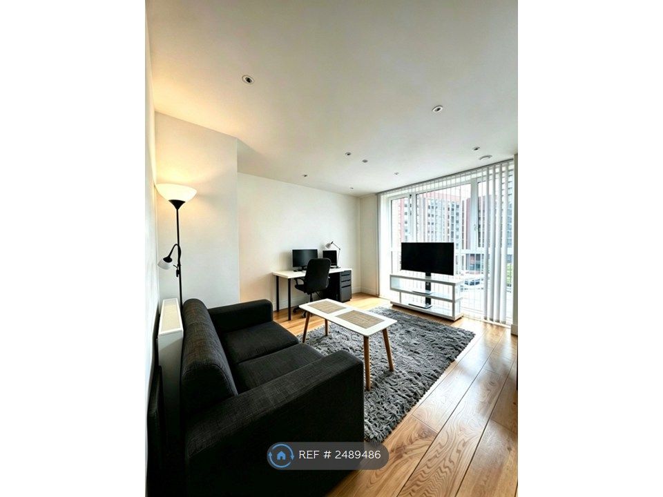 Property photo 1 of 7 Open Plan Living Room
