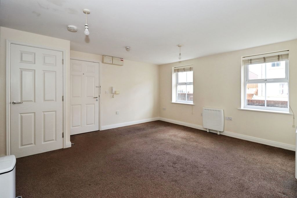 Property photo 3 of 16