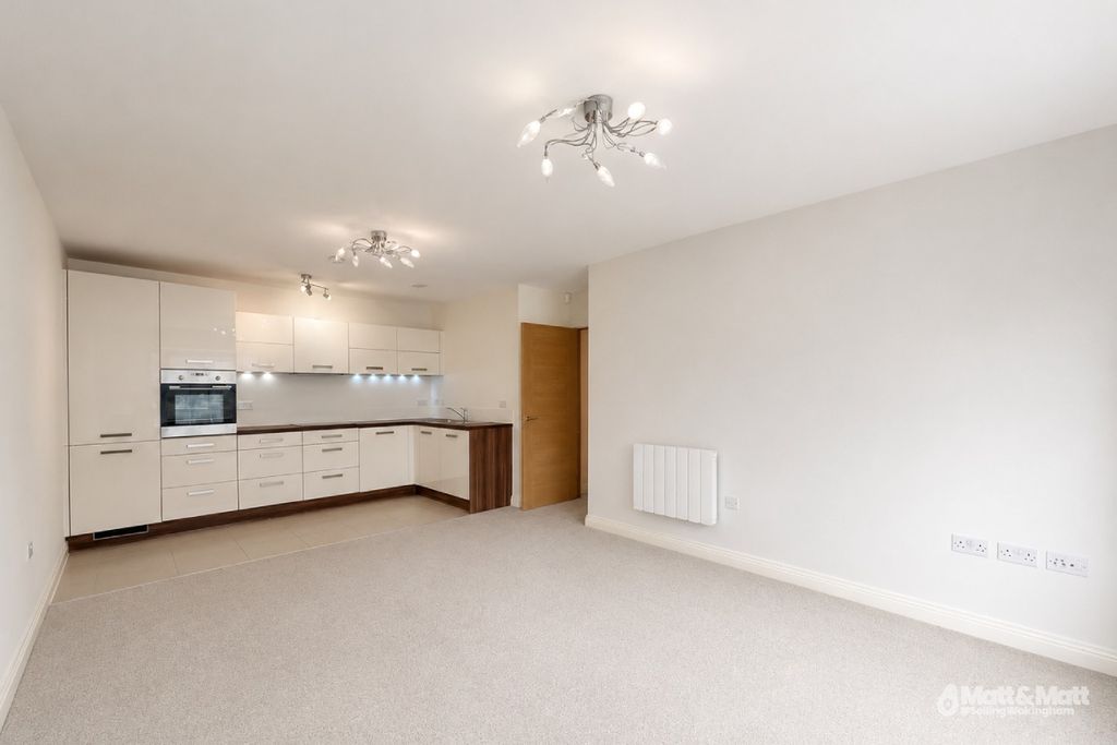 Property photo 2 of 7 5219242