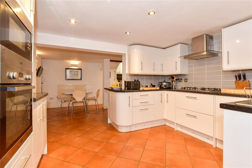 Property photo 1 of 14 ---