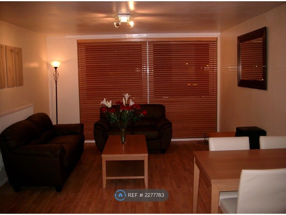Property photo 1 of 16 Lounge (Pic 1)