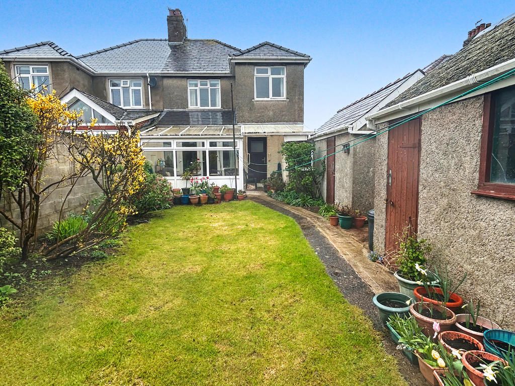 Property photo 2 of 27