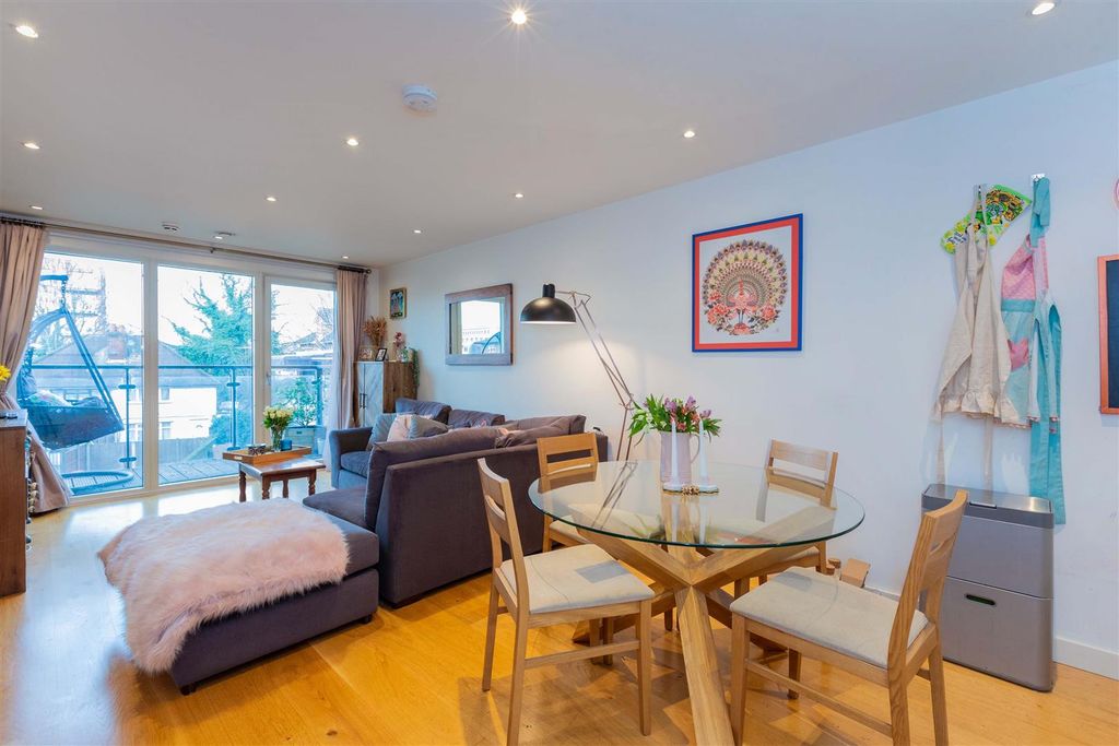 Property photo 2 of 11 11 Rivington-10.Jpg