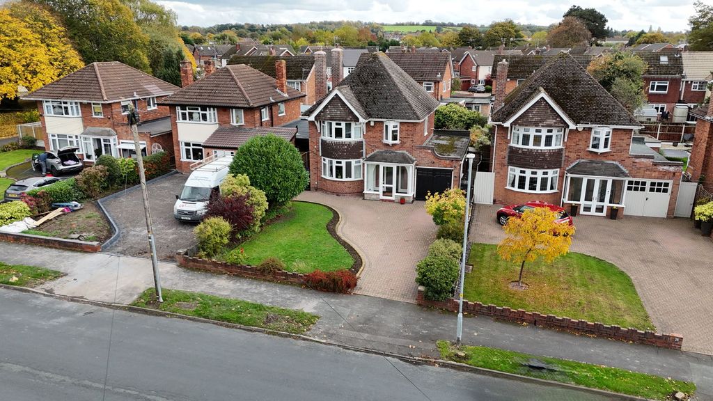 Property photo 2 of 45