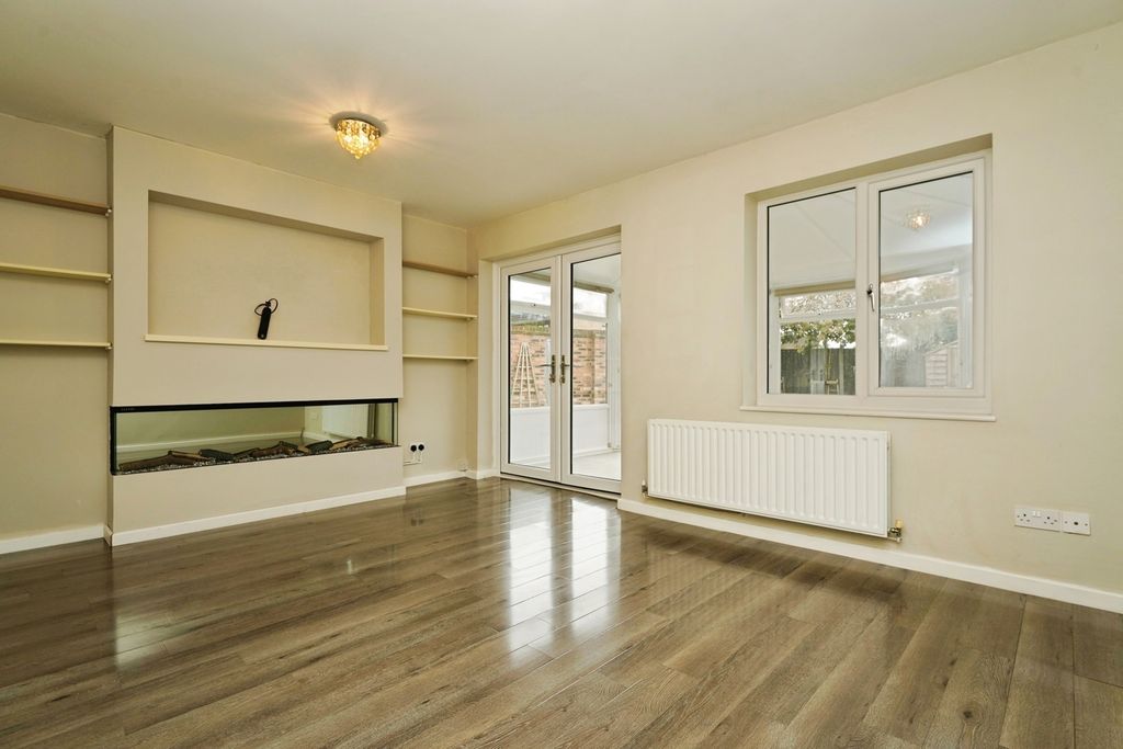 Property photo 3 of 12 Pbox-Img.Jpg