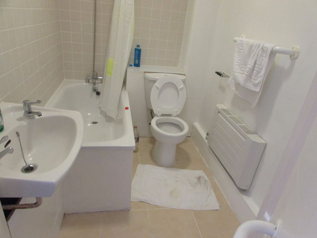 Property photo 2 of 8