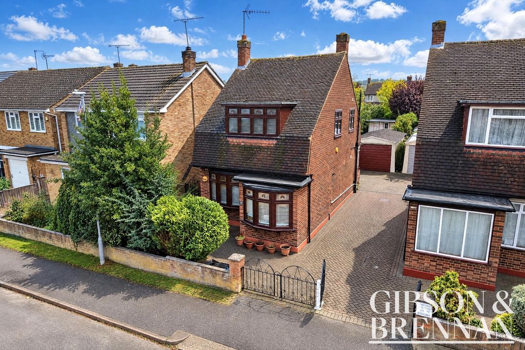 Property photo 1 of 31 5906340