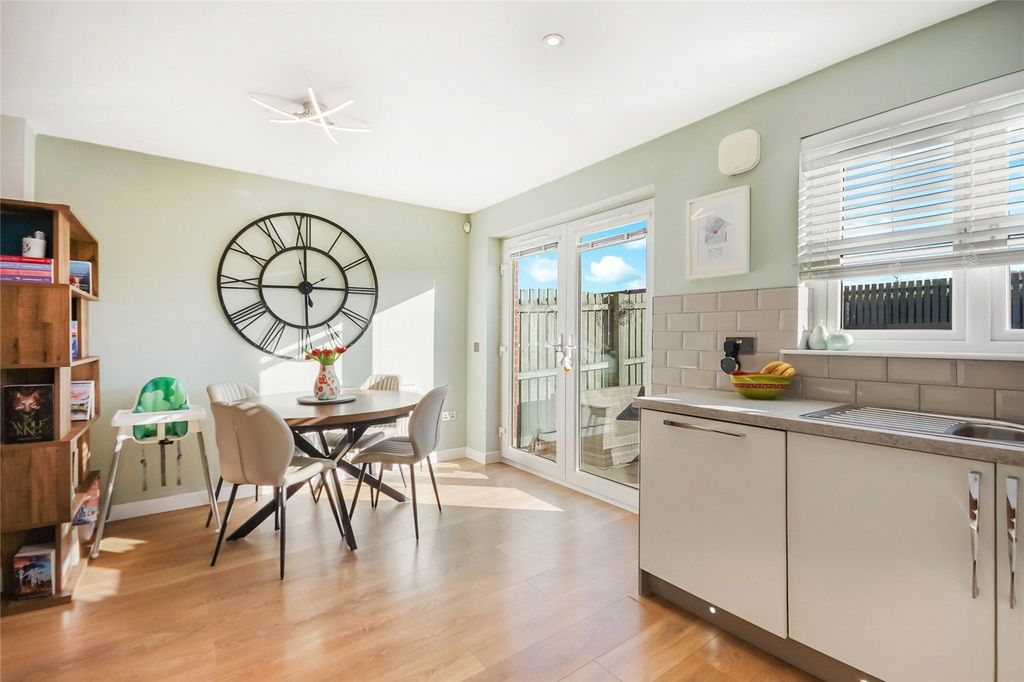 Property photo 3 of 22 Picture No. 14