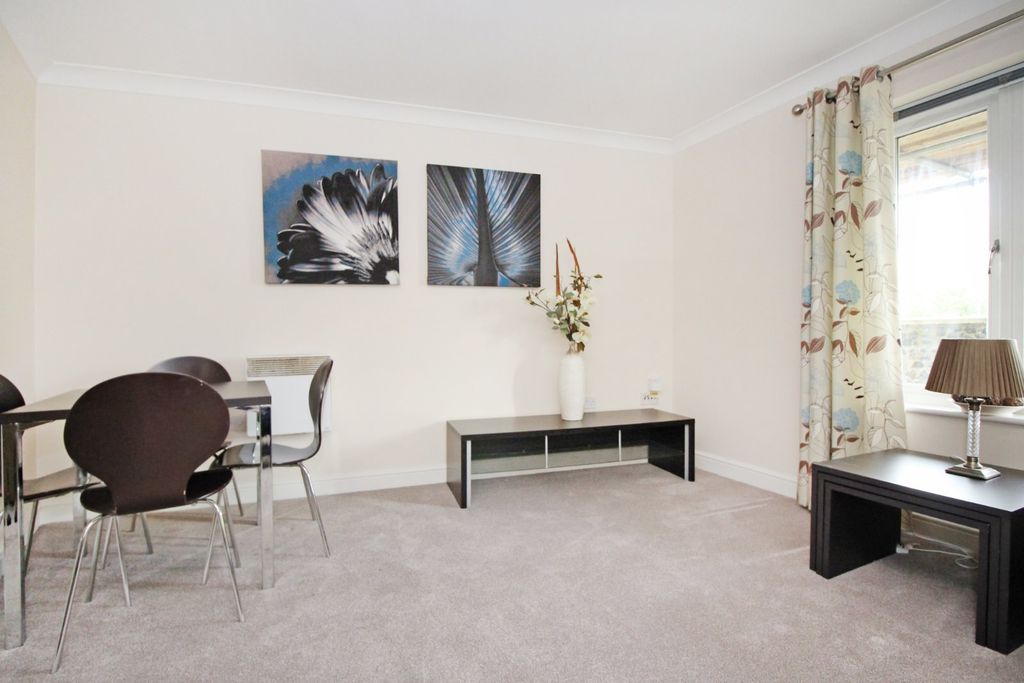 Property photo 3 of 10 Picture 3