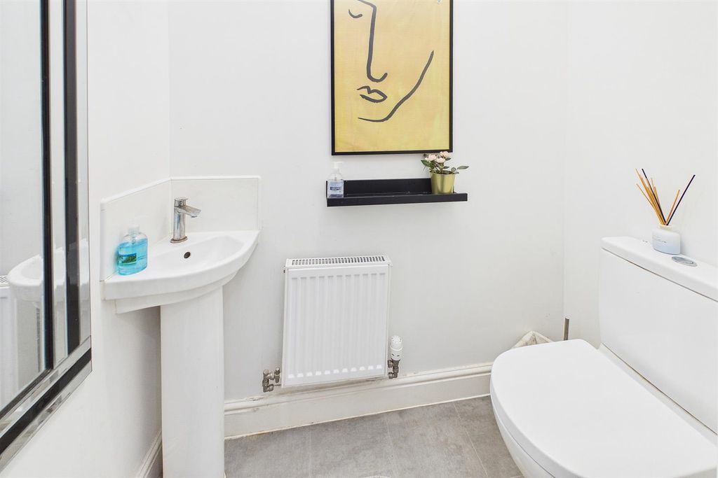 Property photo 3 of 17 Ground Floor W/C