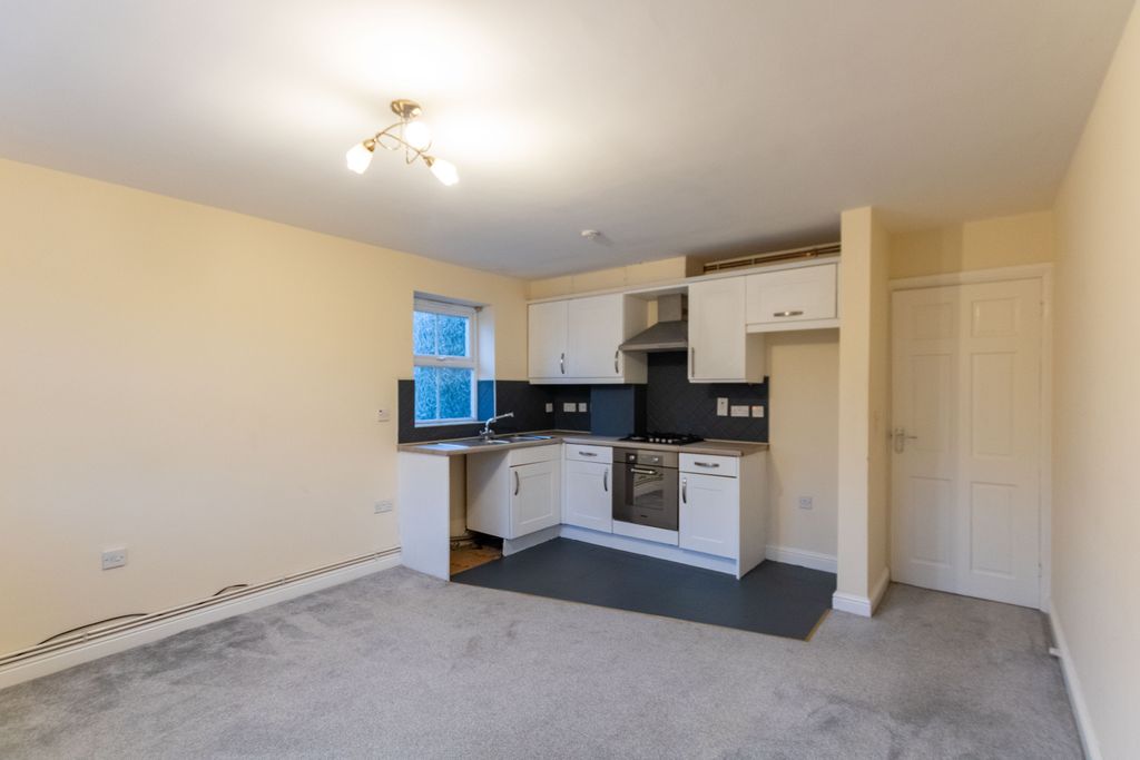 Property photo 3 of 11 Img_8658_1