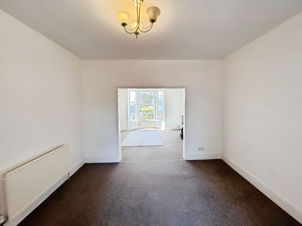 Property photo 3 of 16 73A5963B-Whatsapp 20Image 202025-04-11 20At 2009.2