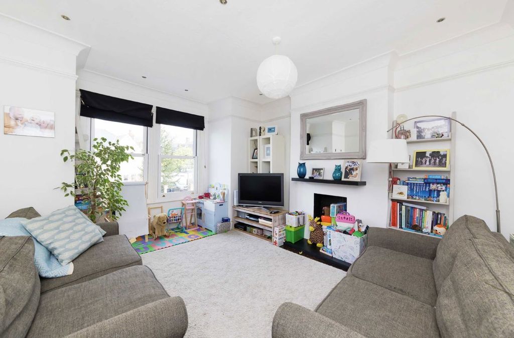 Property photo 1 of 5