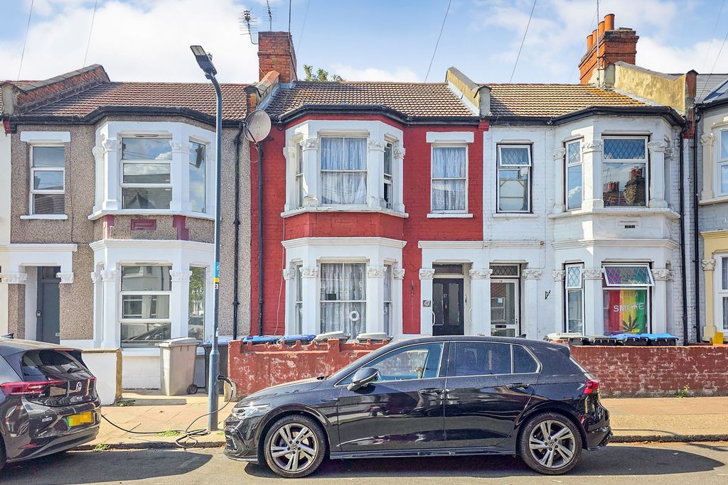 Property photo 1 of 1 17 Cobbold Road, Willesden, London, Nw10 9Su