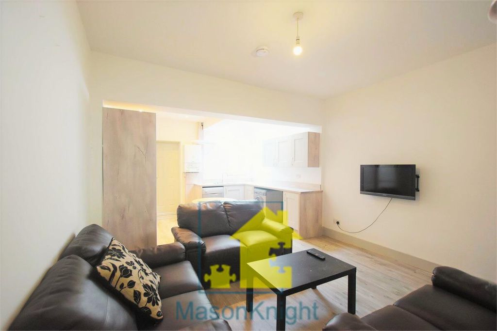Property photo 2 of 11 De775E5E-d862-4569-96A8-3Ac49Aa06619.Jpg