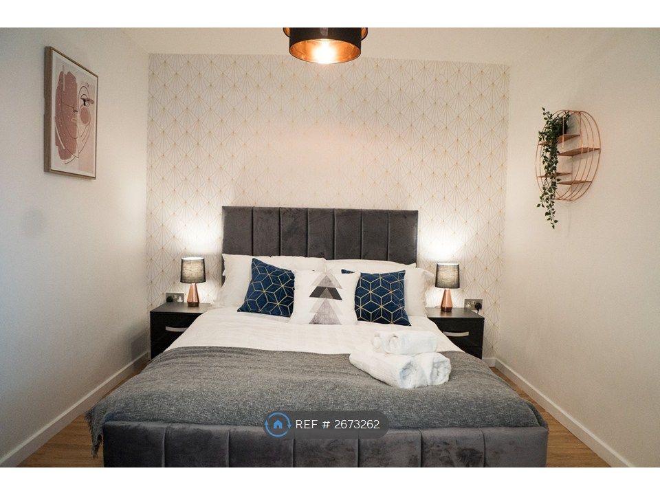 Property photo 1 of 9 Bedroom