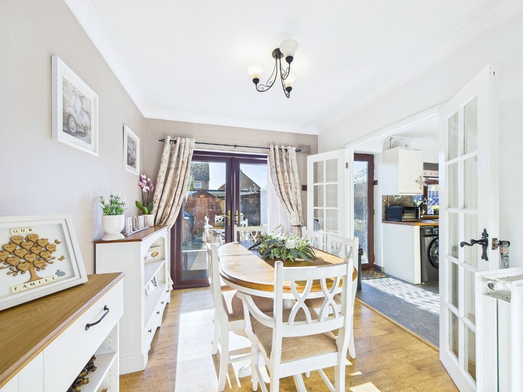 Property photo 2 of 22 4813916