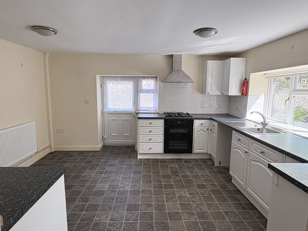Property photo 3 of 16 Not Specified