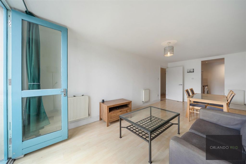 Property photo 3 of 24 Point Zero, Flat 17, 2A Queenstown Road Sw8 3Rx-5.