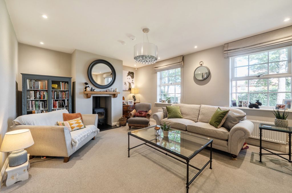 Property photo 3 of 12 1472098-1-6A46857...