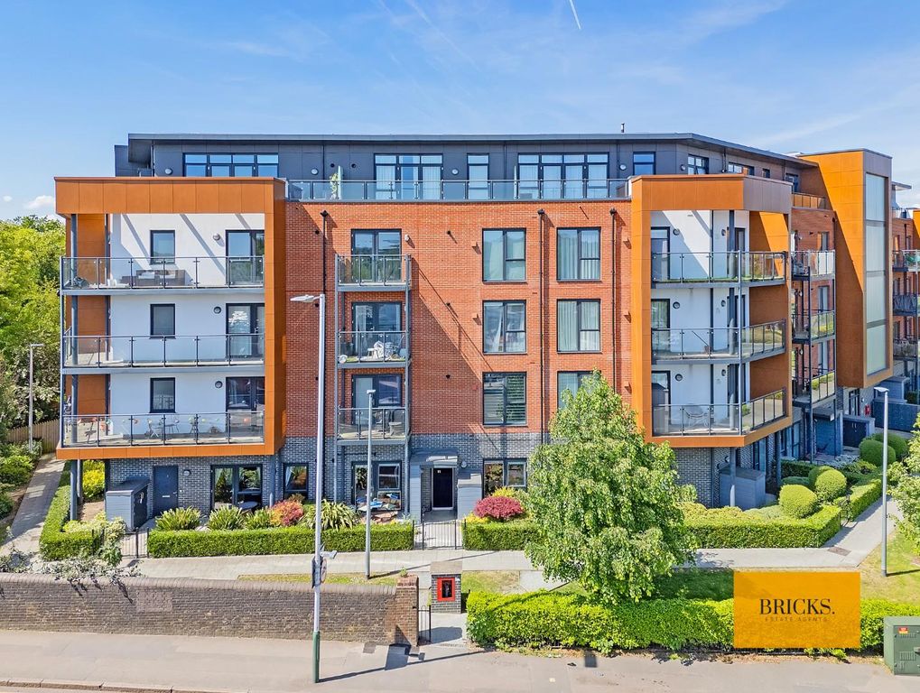 Property photo 1 of 23