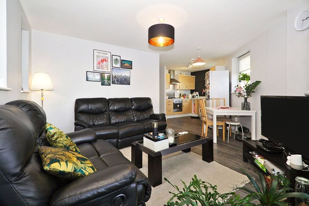 Property photo 2 of 12 Picture No. 02