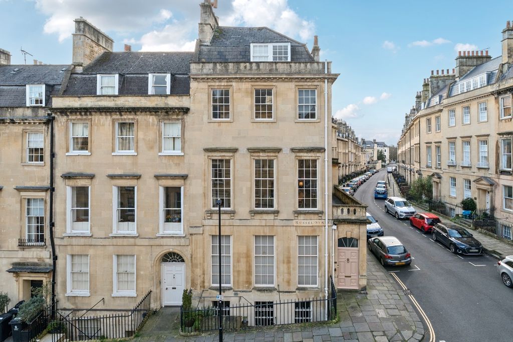 Property photo 1 of 25