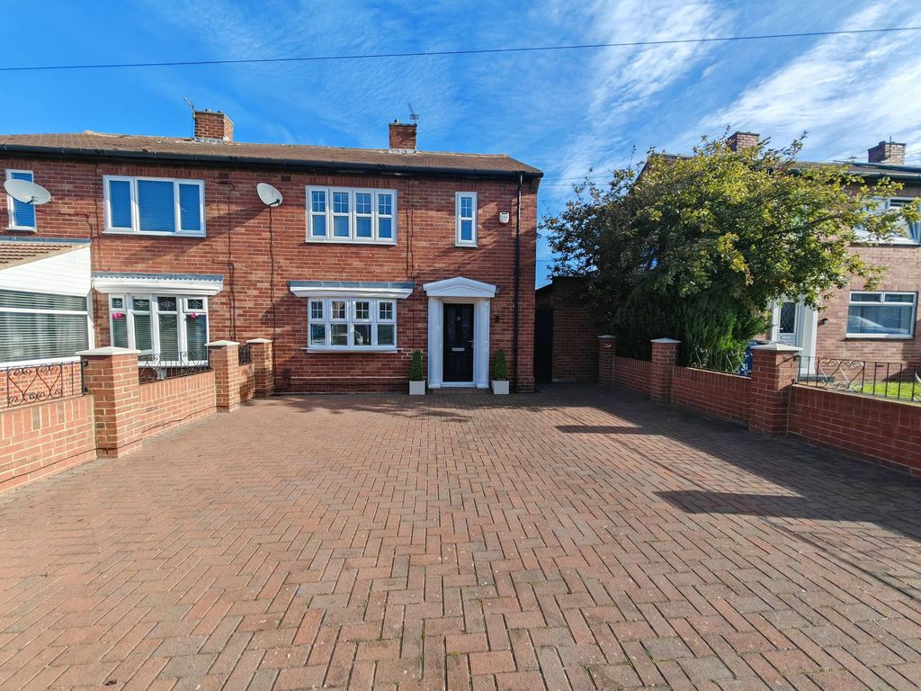Property photo 1 of 21