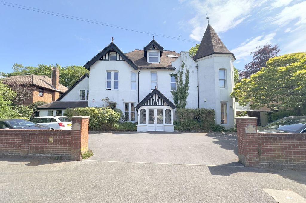Property photo 3 of 23
