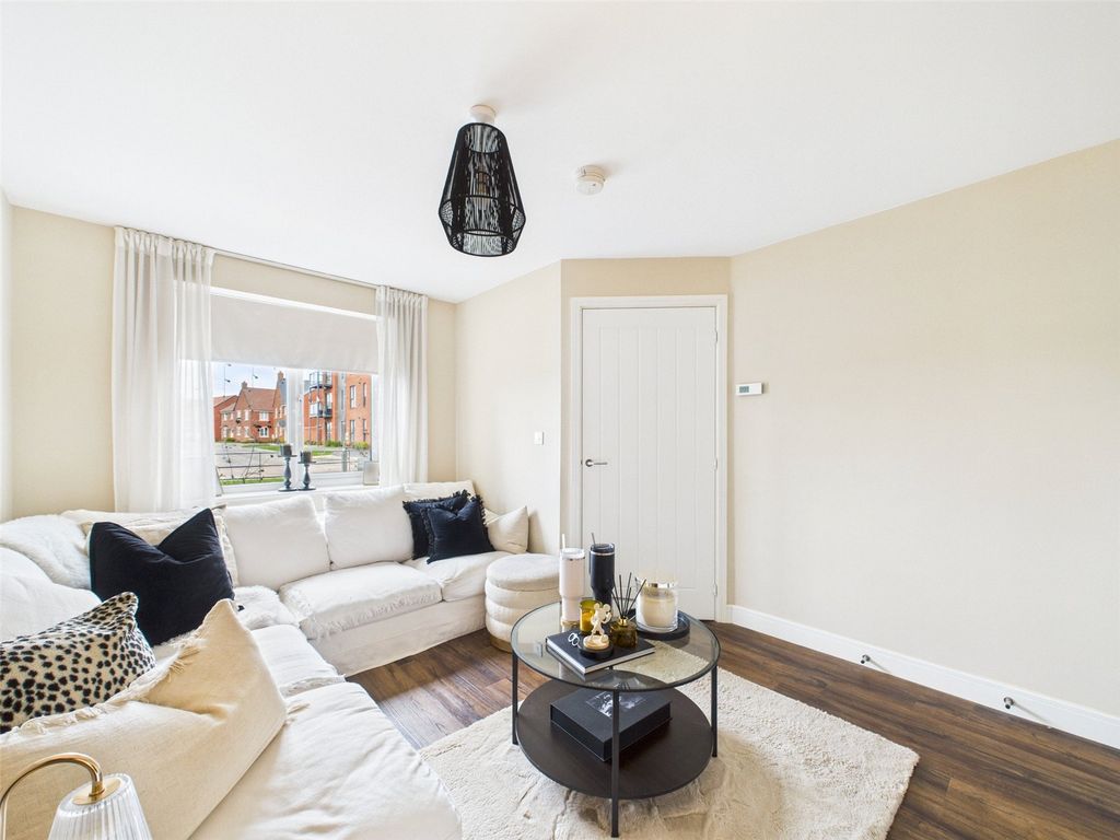 Property photo 2 of 16 Picture No. 17