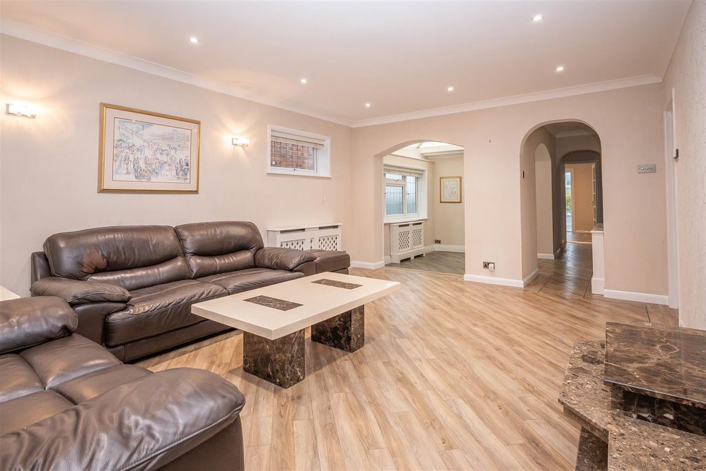 Property photo 2 of 19 Dsc_3077.Jpg