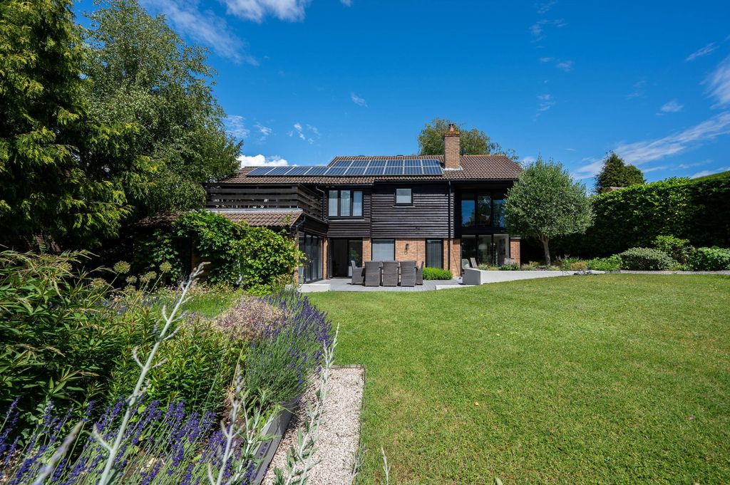 Property photo 1 of 36