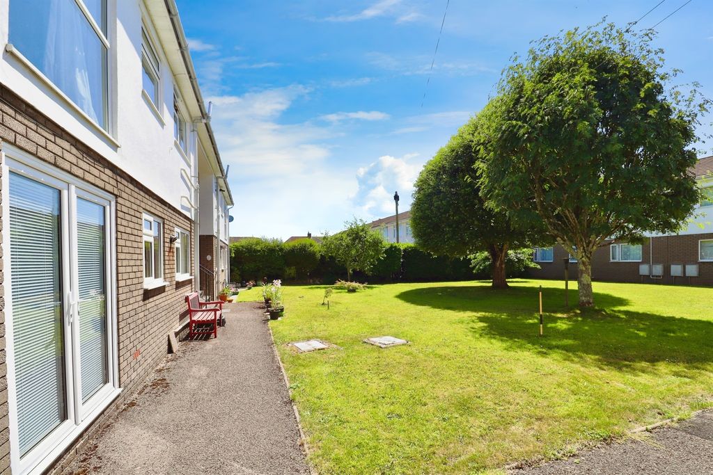 Property photo 2 of 14