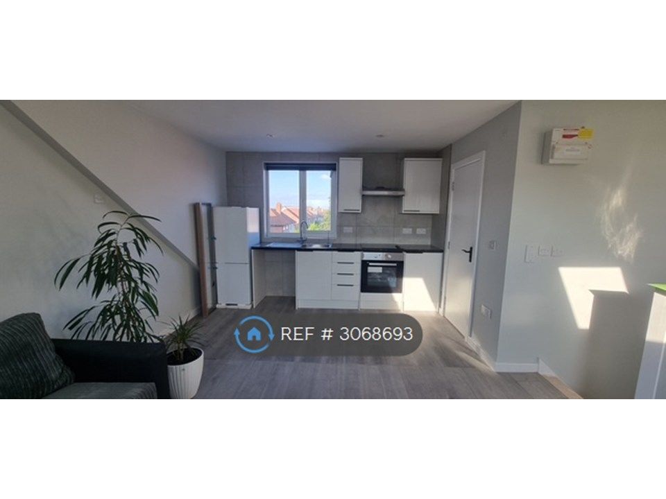 Property photo 1 of 3