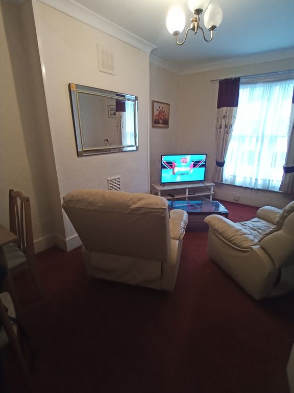 Property photo 2 of 7 Photo 1