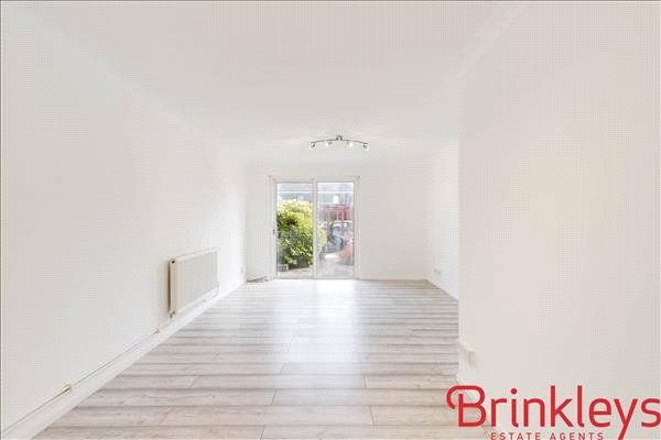 Property photo 3 of 11 Photo